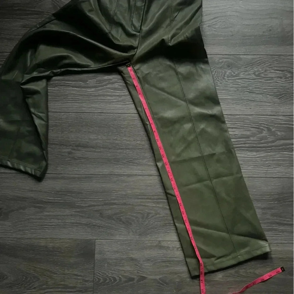 7 For All Mankind Faux Leather Light Olive Green Wide Leg Pants Size S - Picture 7 of 9